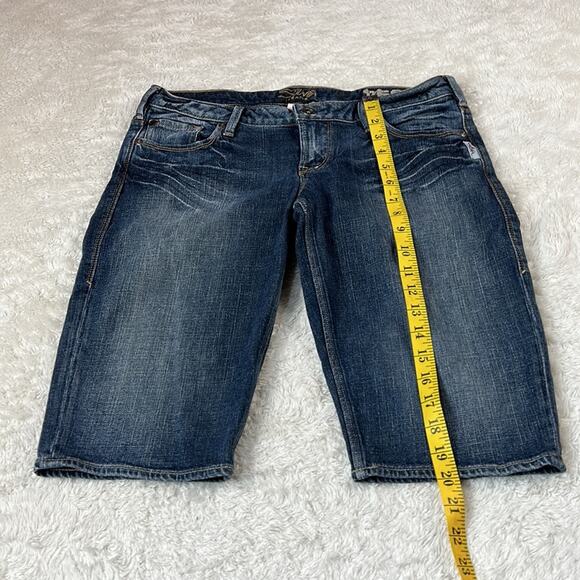 Silver Jeans Dee whiskered bermuda shorts, size 30 - Picture 3 of 10